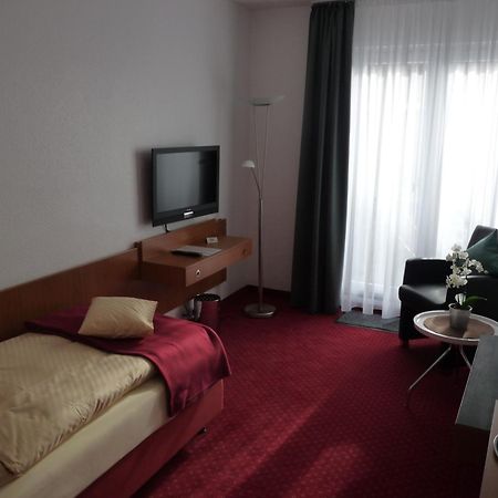 Hotel Sechzehn เลเวอร์คูเซน ภายนอก รูปภาพ