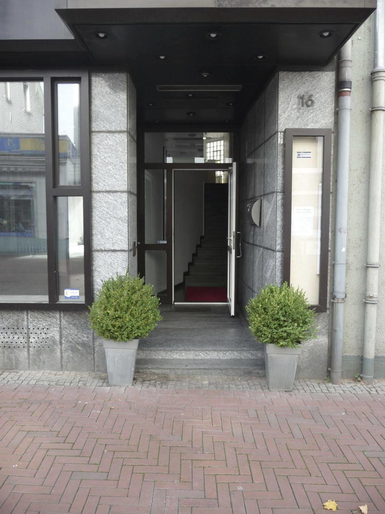 Hotel Sechzehn เลเวอร์คูเซน ภายนอก รูปภาพ