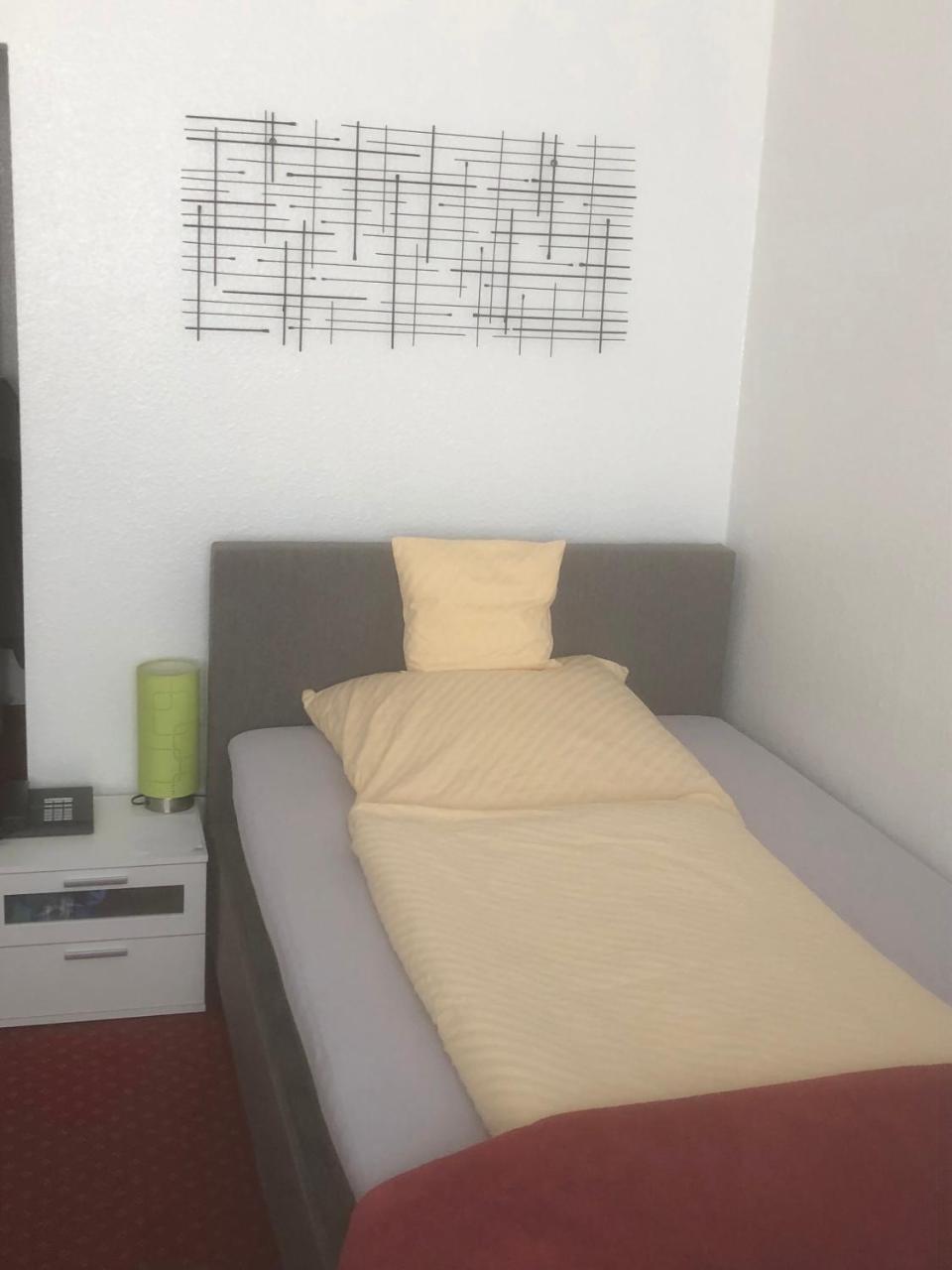 Hotel Sechzehn เลเวอร์คูเซน ภายนอก รูปภาพ